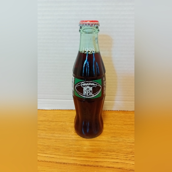 NFL Coca-Cola vintage 1998 commemorative bottle unopened 6 FL oz 7.5 in tall - Picture 1 of 4